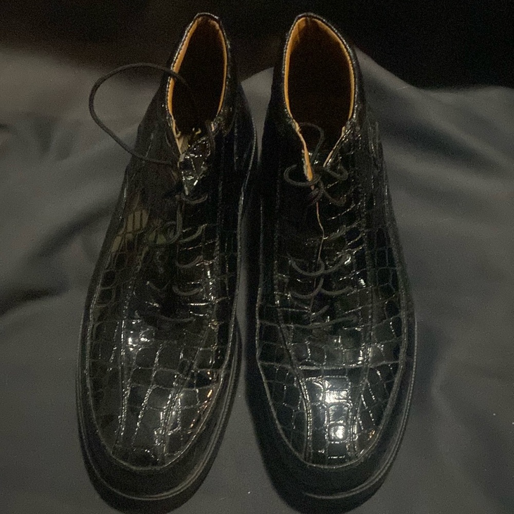Yashi shoe